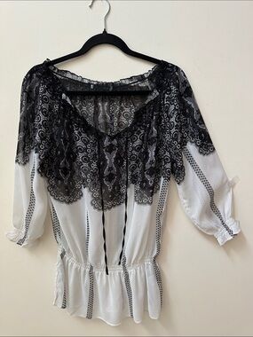 Black & White Lace Trim Peasant Blouse